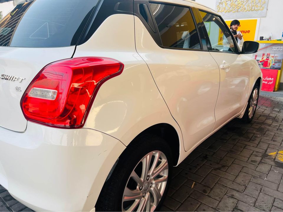 Suzuki Swift 2022 Bumper to bumper geniune first owner